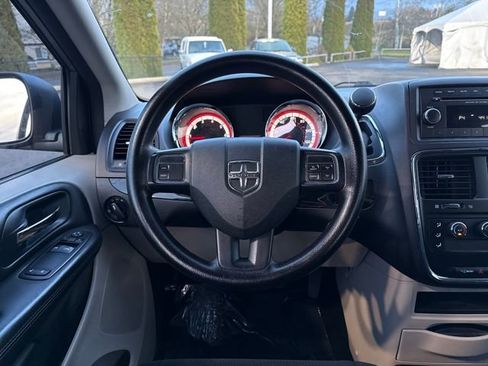 Used 2013 Dodge Grand Caravan American Value Package image 11