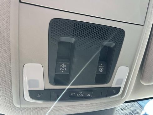 Used 2023 Honda Pilot Elite image 27