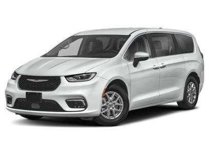 Certified 2024 Chrysler Pacifica Touring-L