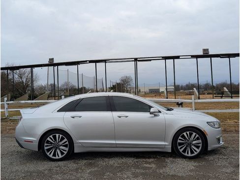 Used 2019 Lincoln MKZ Reserve image 8