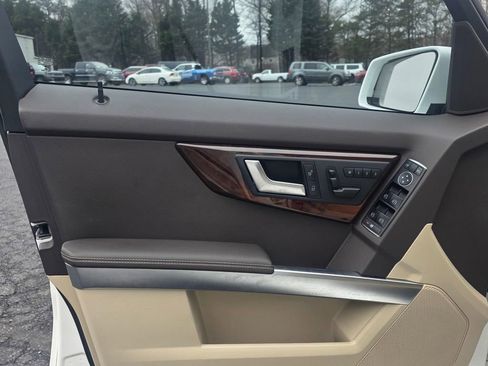 Used 2015 Mercedes-Benz GLK 350 2WD image 12