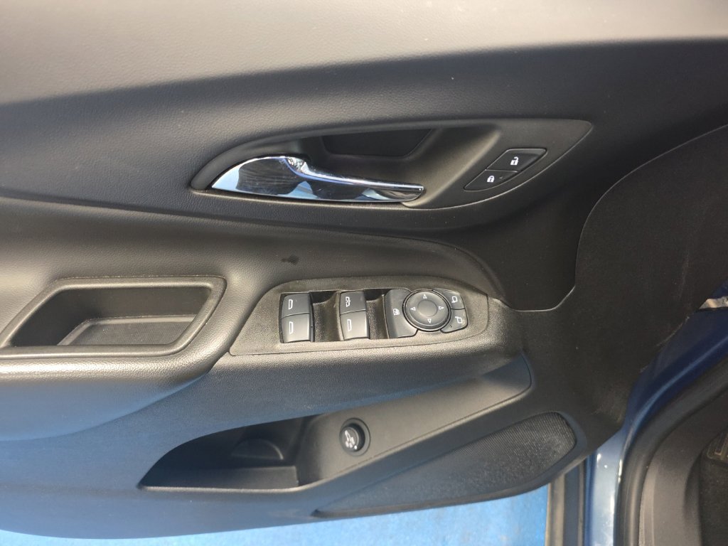 Used 2024 Chevrolet Equinox LT FWD image 11
