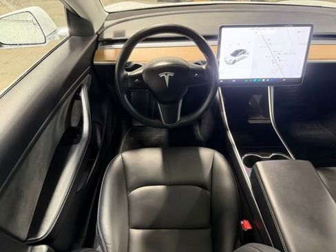 Used 2018 Tesla Model 3 Long Range image 17