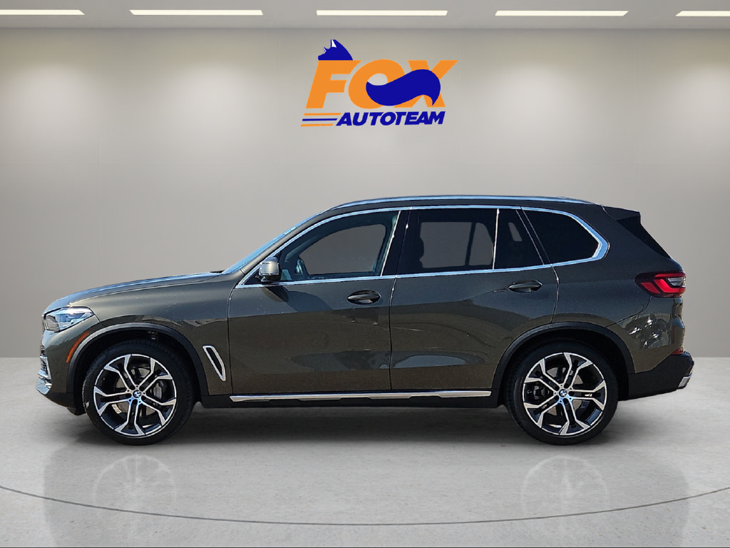 Used 2022 BMW X5 xDrive40i w/ Premium Package AWD/4WD image 2