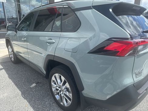 Used 2023 Toyota RAV4 XLE Premium FWD image 7