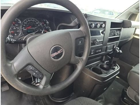 Used 2022 GMC Savana 2500 w/ Driver Convenience Package RWD image 4