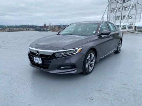 Used 2018 Honda Accord EX image 4