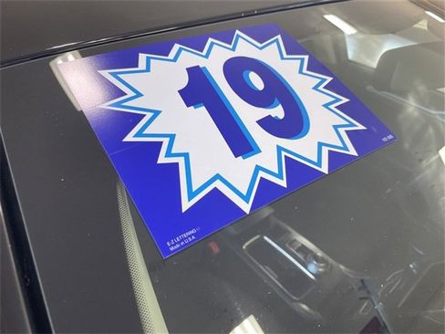 Used 2019 Ford Fusion SE image 9