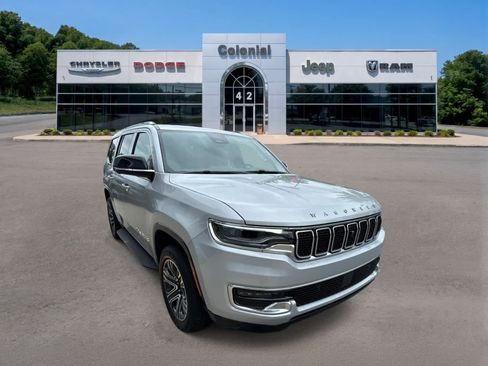 Used 2025 Jeep Wagoneer 4WD w/ Convenience Group I image 8