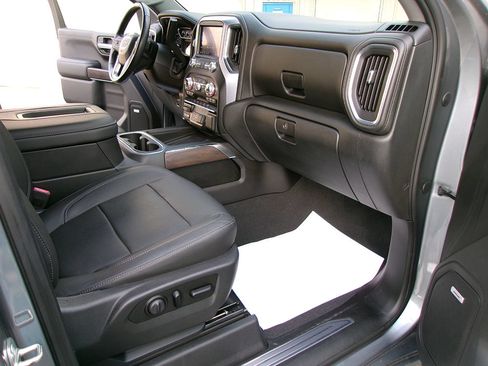 Used 2019 GMC Sierra 1500 SLT w/ SLT Premium Package AWD/4WD image 9