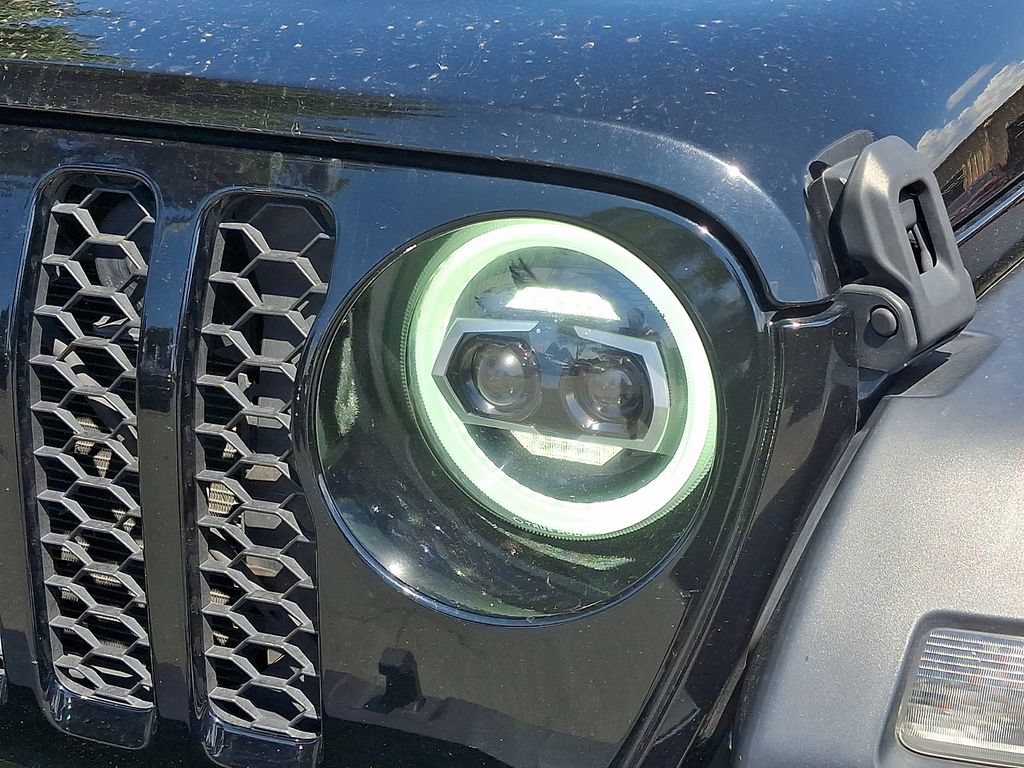 Used 2023 Jeep Gladiator Sport AWD/4WD image 9