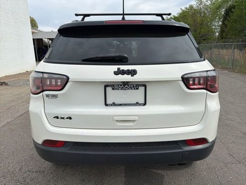 Used 2020 Jeep Compass Latitude image 3