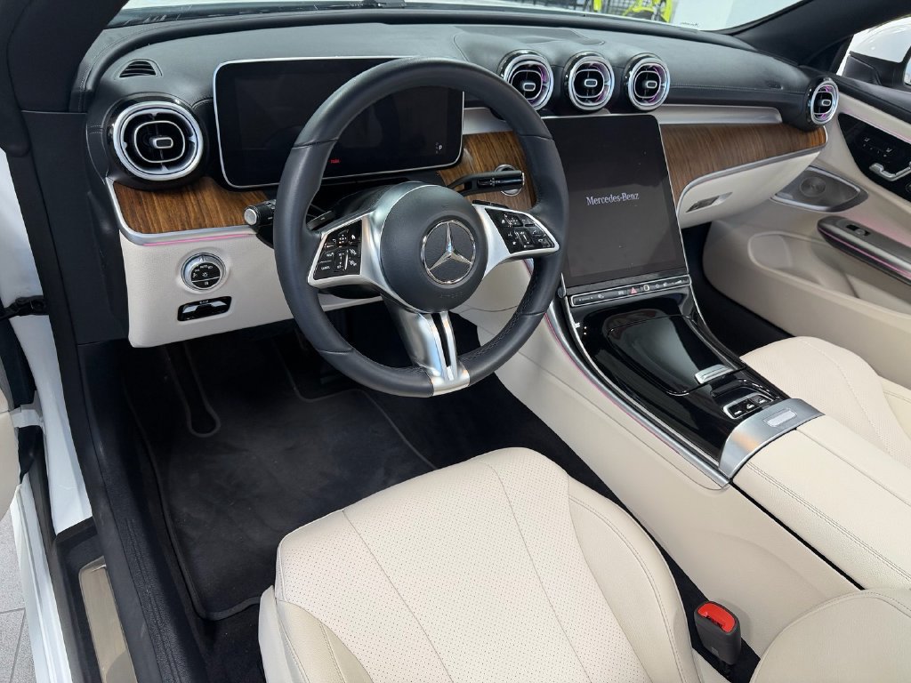 Used 2024 Mercedes-Benz CLE 300 4MATIC Cabriolet image 14