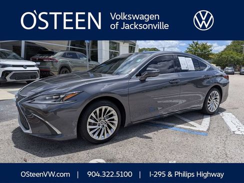 Used 2022 Lexus ES 350 Ultra Luxury w/ Accessory Package 2 FWD image 1