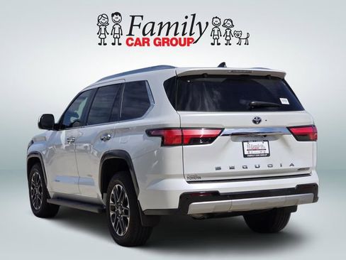 Used 2025 Toyota Sequoia Limited AWD/4WD image 3
