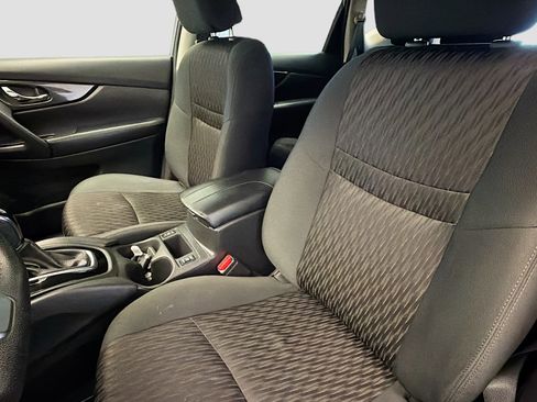 Used 2020 Nissan Rogue S w/ Special Edition Package image 11