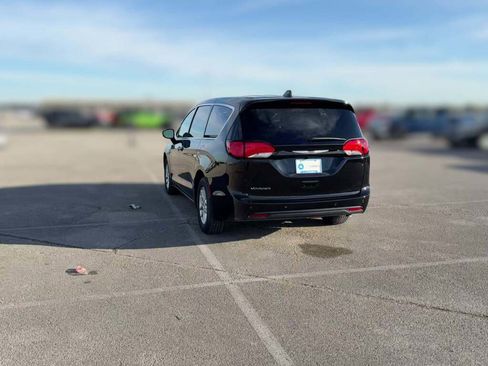 New 2026 Chrysler Voyager LX image 9