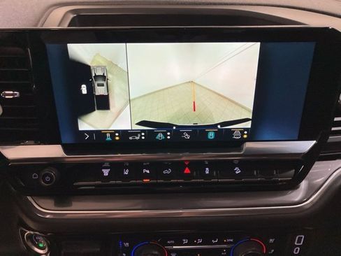 Used 2024 Chevrolet Silverado 3500 High Country w/ High Country Premium Package image 17