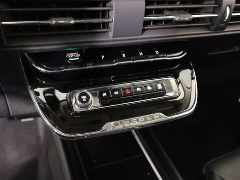 New 2026 Lincoln Corsair Premiere image 8