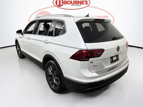Used 2023 Volkswagen Tiguan SE AWD/4WD image 8
