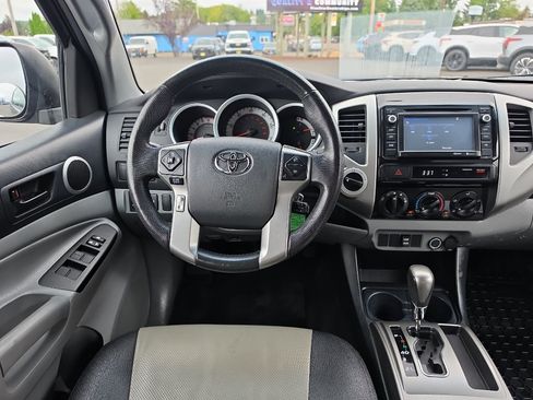 Used 2014 Toyota Tacoma 4x4 Double Cab image 19