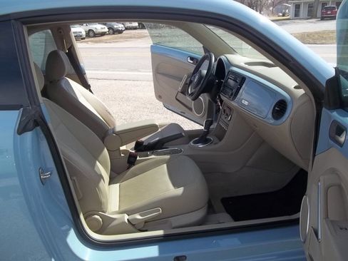 Used 2015 Volkswagen Beetle 1.8T image 10