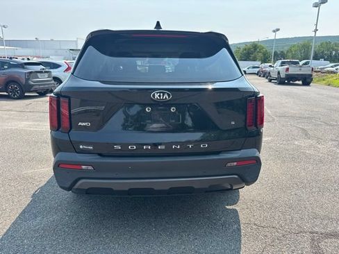 Used 2021 Kia Sorento S w/ Panoramic Sunroof Package AWD/4WD image 6