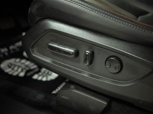 Used 2025 Honda Pilot EX-L image 12