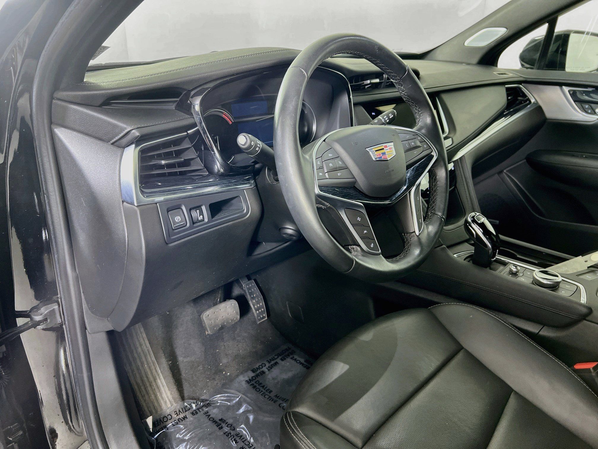 Used 2024 Cadillac XT5 Premium Luxury AWD/4WD image 9
