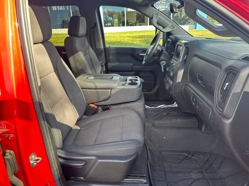 Used 2020 Chevrolet Silverado 2500 Custom w/ Custom Value Package image 16