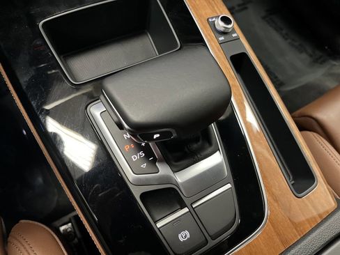 Used 2022 Audi Q5 e Prestige w/ Prestige Package image 23