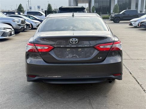 Used 2019 Toyota Camry LE image 6