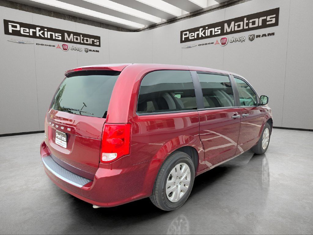 Used 2019 Dodge Grand Caravan SE w/ UConnect Hands-Free Group FWD image 5