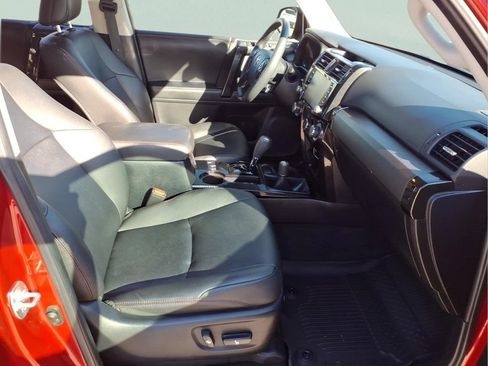 Used 2021 Toyota 4Runner Venture w/ Moonroof Package AWD/4WD image 16