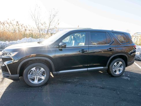 New 2025 Honda Pilot EX-L image 3