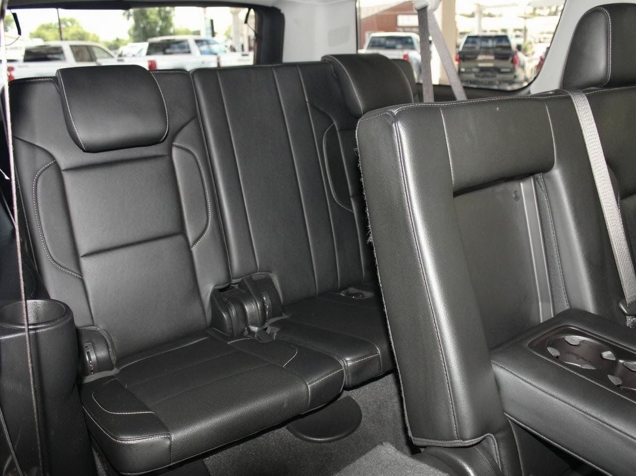 Used 2020 GMC Yukon XL SLT w/ Open Road Package AWD/4WD image 22