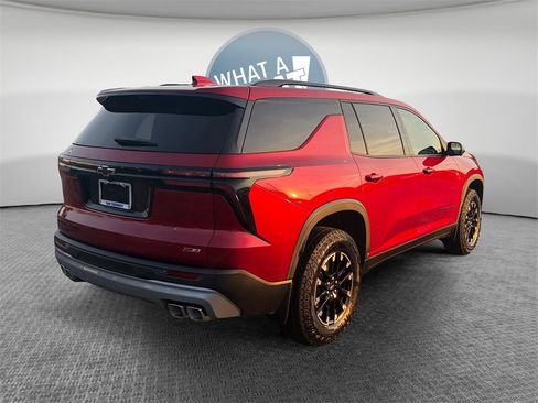 Used 2026 Chevrolet Traverse Z71 w/ Driver Confidence Package image 3