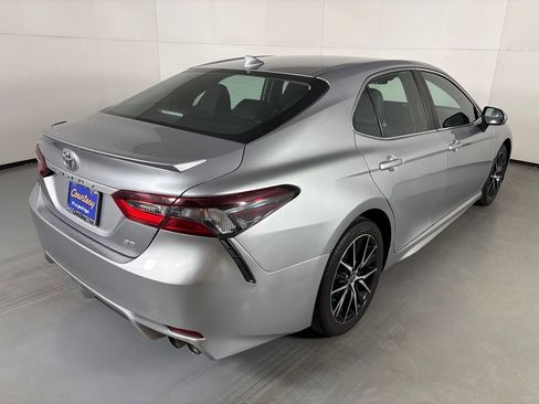 Used 2024 Toyota Camry SE FWD image 8