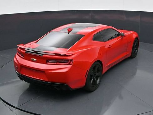 Used 2018 Chevrolet Camaro SS RWD image 27