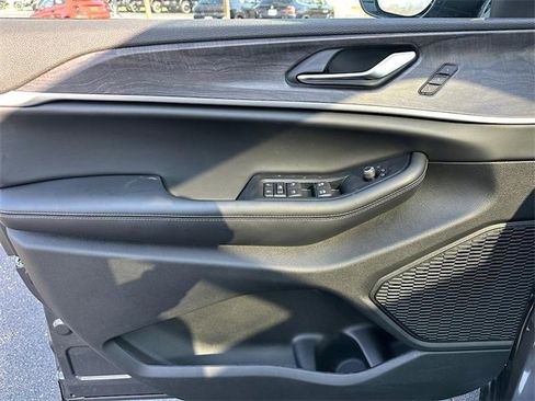 New 2025 Jeep Grand Cherokee Limited image 12