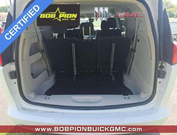 Used 2024 Chrysler Voyager LX FWD image 5