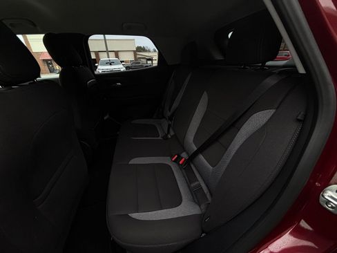 Used 2025 Chevrolet TrailBlazer LT w/ Driver Confidence Package image 25