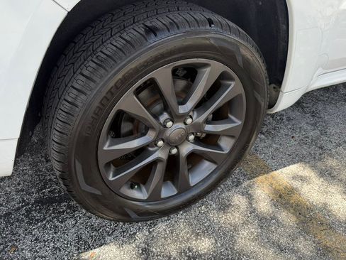Used 2018 Jeep Grand Cherokee High Altitude RWD image 10