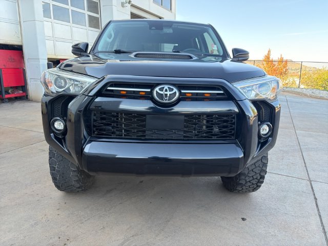Used 2022 Toyota 4Runner TRD Off-Road AWD/4WD image 8