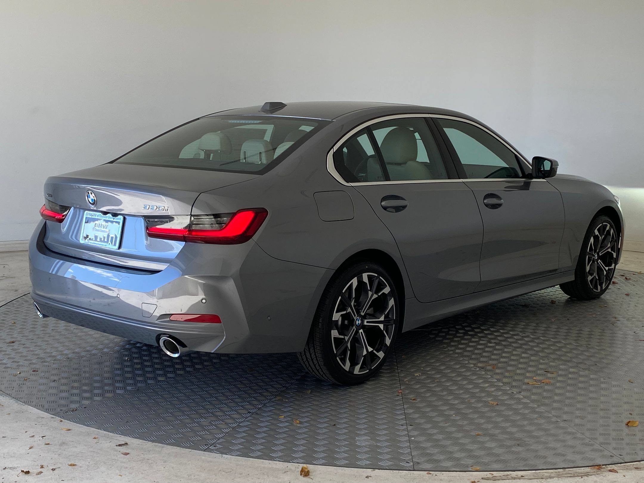 Used 2026 BMW 330i xDrive Sedan w/ Premium Package AWD/4WD image 8