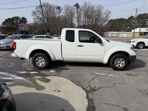 Used 2018 Nissan Frontier S image 7