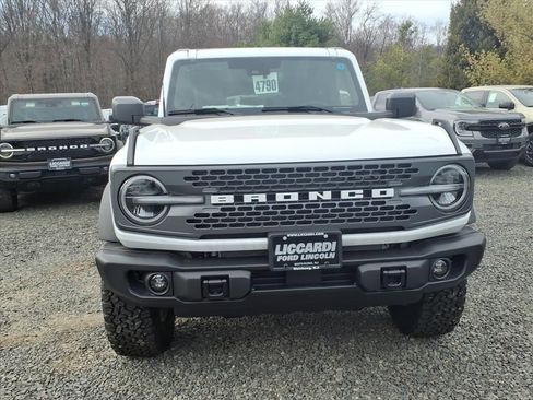 New 2025 Ford Bronco Badlands AWD/4WD image 2