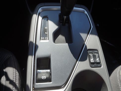 Used 2024 Subaru Crosstrek 2.0i Premium image 19