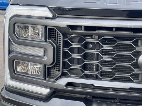 Certified 2023 Ford F250 XL w/ STX Appearance Package image 4