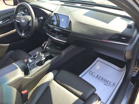 Certified 2022 Cadillac CT4 V w/ Technology Package RWD image 27